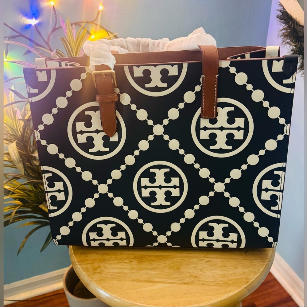 Tory Burch NWT Embossed Contrast Black and White Tote Bag - Picture 2 of 14